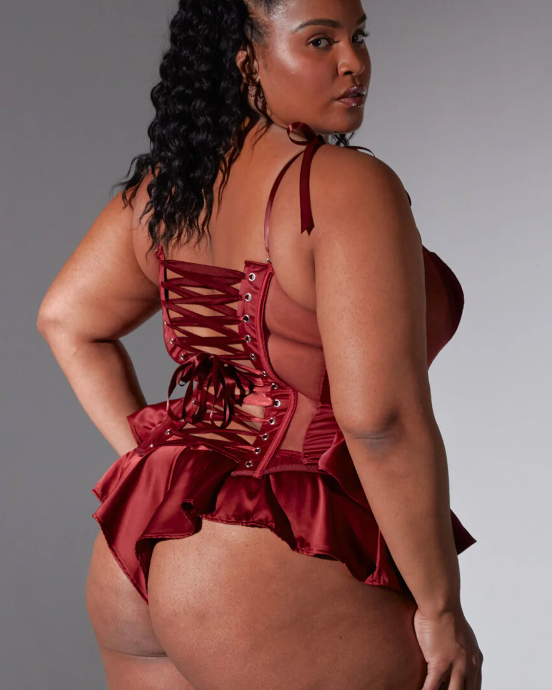 Ménage à Trois Set - Ruby - Image 4